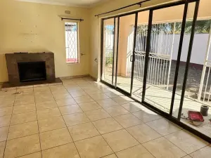 3 Bedroom House to Rent in Mainway Meadows