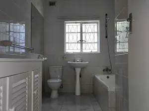Flat/Apartment to Rent in Avondale