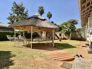 4 Bedroom House to Rent in Alexandra Park