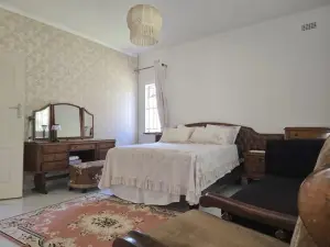 4 Bedroom House to Rent in Alexandra Park