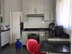 4 Bedroom House to Rent in Alexandra Park