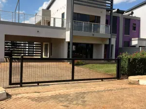 Townhouse/Complex/Cluster to Rent