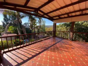 5 Bedroom House to Rent in Greystone Park