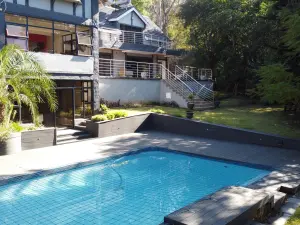 5 Bedroom House to Rent in Glen Lorne