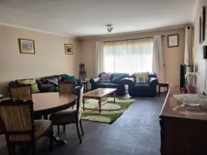 Flat/Apartment to Rent in Avenues