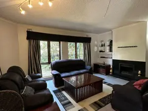 Townhouse/Cluster to Rent in Newlands