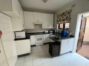Townhouse/Cluster to Rent in Newlands