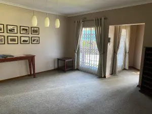 5 Bedroom House to Rent in Gunhill