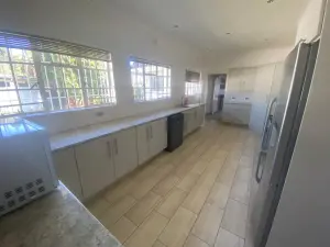 5 Bedroom House to Rent in Gunhill