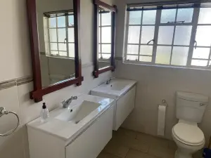 5 Bedroom House to Rent in Gunhill