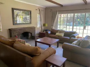 5 Bedroom House to Rent in Gunhill