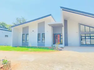 Townhouse/Complex/Cluster to Rent
