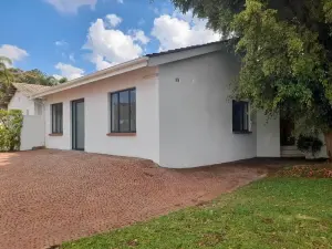 2 Bedroom Cottage/Garden Flat to Rent in Greystone Park
