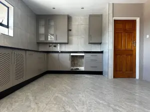 Townhouse/Complex/Cluster to Rent in The Grange
