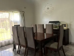 4 Bedroom House to Rent in Arlington