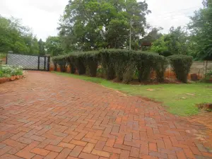 3 Bedroom Cottage/Garden Flat to Rent in Mandara
