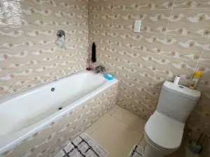 4 Bedroom House to Rent in Marimba Park