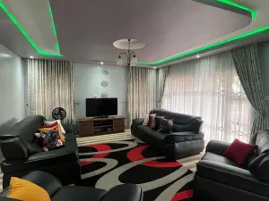 4 Bedroom House to Rent in Marimba Park