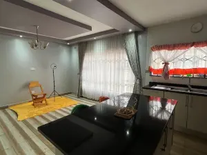 4 Bedroom House to Rent in Marimba Park
