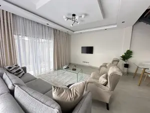 Townhouse/Complex/Cluster to Rent in Pomona