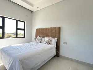 Townhouse/Complex/Cluster to Rent in Pomona