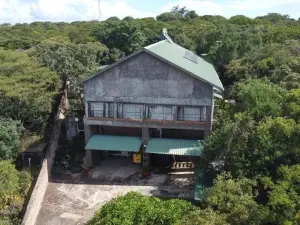 House for Sale in Riverside North