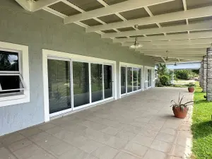 3 Bedroom House to Rent in Arlington