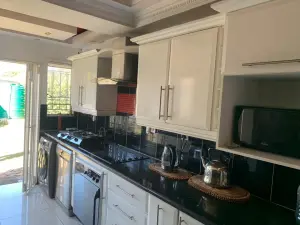 Townhouse/Complex/Cluster to Rent in Emerald Hill