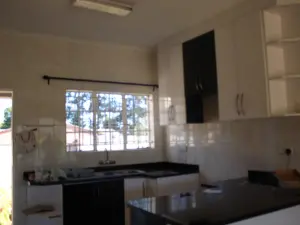 Townhouse/Cluster to Rent in Newlands