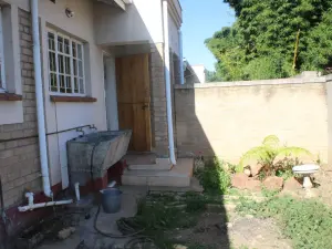 Townhouse/Cluster to Rent in Newlands
