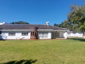 9 Bedroom House to Rent in Greendale