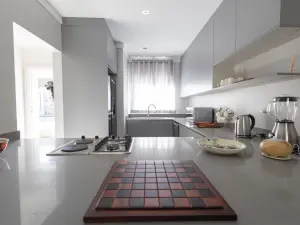 Townhouse/Complex/Cluster to Rent in Meyrick Park