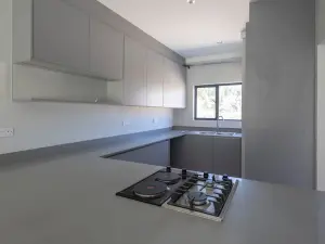 Townhouse/Complex/Cluster to Rent in Meyrick Park