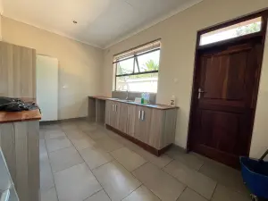 3 Bedroom House to Rent in Greendale North