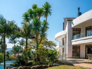 7 Bedroom House to Rent in Borrowdale Brooke