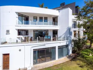 7 Bedroom House to Rent in Borrowdale Brooke