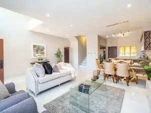 Townhouse/Cluster for Sale in Mount Pleasant