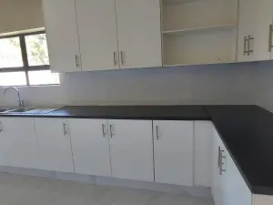 2 Bedroom Cottage/Garden Flat to Rent in Borrowdale West