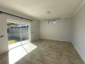 Townhouse/Complex/Cluster to Rent in Newlands