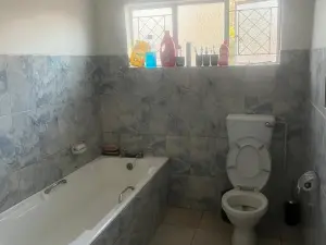 Flat/Apartment to Rent in Borrowdale