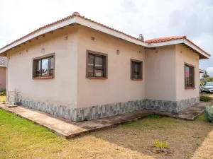 Townhouse/Cluster to Rent in Hogerty Hill