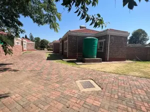 Townhouse/Cluster to Rent in Greendale