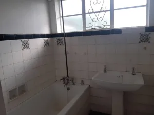 3 Bedroom House to Rent in Hillside