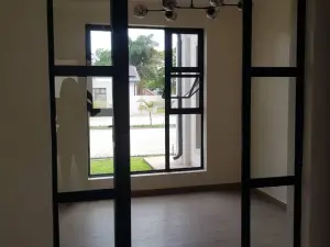 Townhouse/Complex/Cluster to Rent in Avondale West