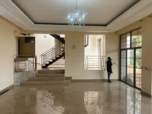 5 Bedroom House to Rent in Borrowdale