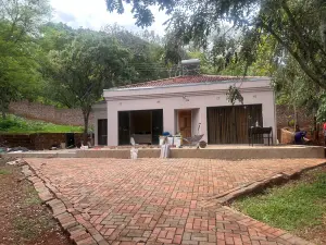 5 Bedroom House to Rent in Borrowdale