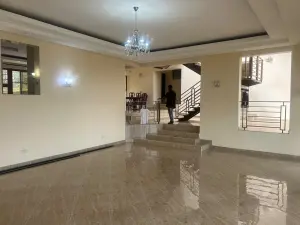 5 Bedroom House to Rent in Borrowdale