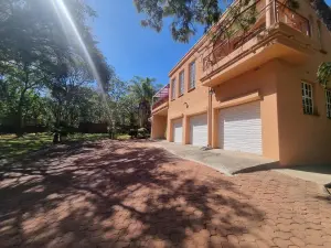 5 Bedroom House to Rent in Glen Lorne