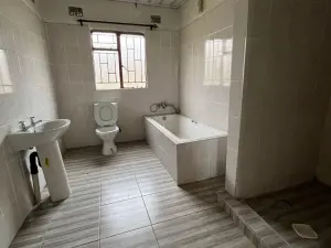 4 Bedroom House to Rent in Glen Norah