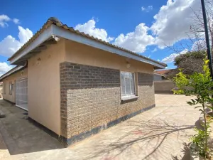 3 Bedroom House to Rent in Zimre Park